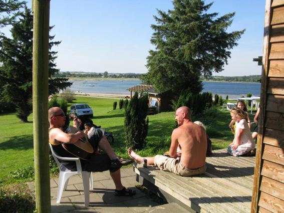 Vikaer Strand Camping & Cottages Diernæs Zimmer foto